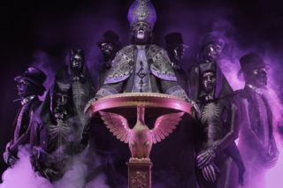 Niespodzianka od Ghost! Zespół w końcu wydał własną wersję kultowego utworu Pet Shop Boys