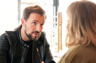 Barwy szczęścia odc. 3328. Renata (Anna Mrozowska), Marcin Kodur (Oskar Stoczyński)