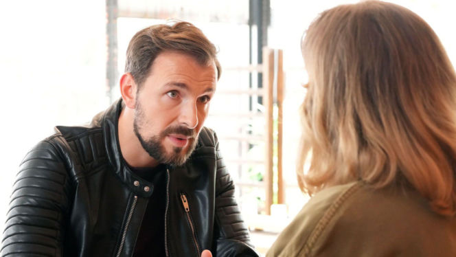 Barwy szczęścia odc. 3328. Renata (Anna Mrozowska), Marcin Kodur (Oskar Stoczyński)