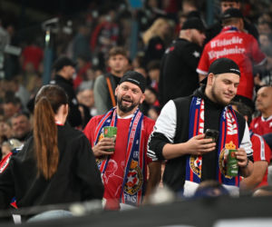 Tak kibice Wisły Kraków bawili się na trybunach. Znajdź się na zdjęciach