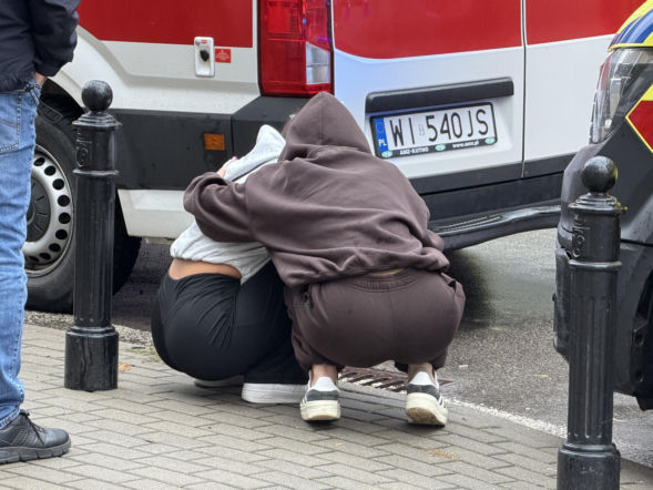 Pracownik szkoły obezwładnił napastniczkę! Nowe informacje o ataku w warszawskiej szkole