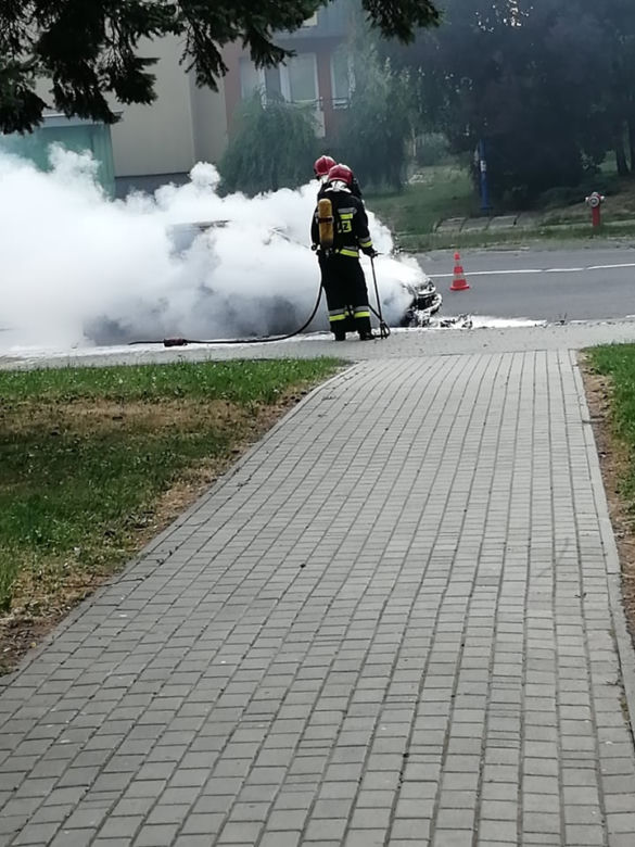 Pożary samochodów w Rzeszowie i pod Krosnem. Auta spłonęły doszczętnie! 