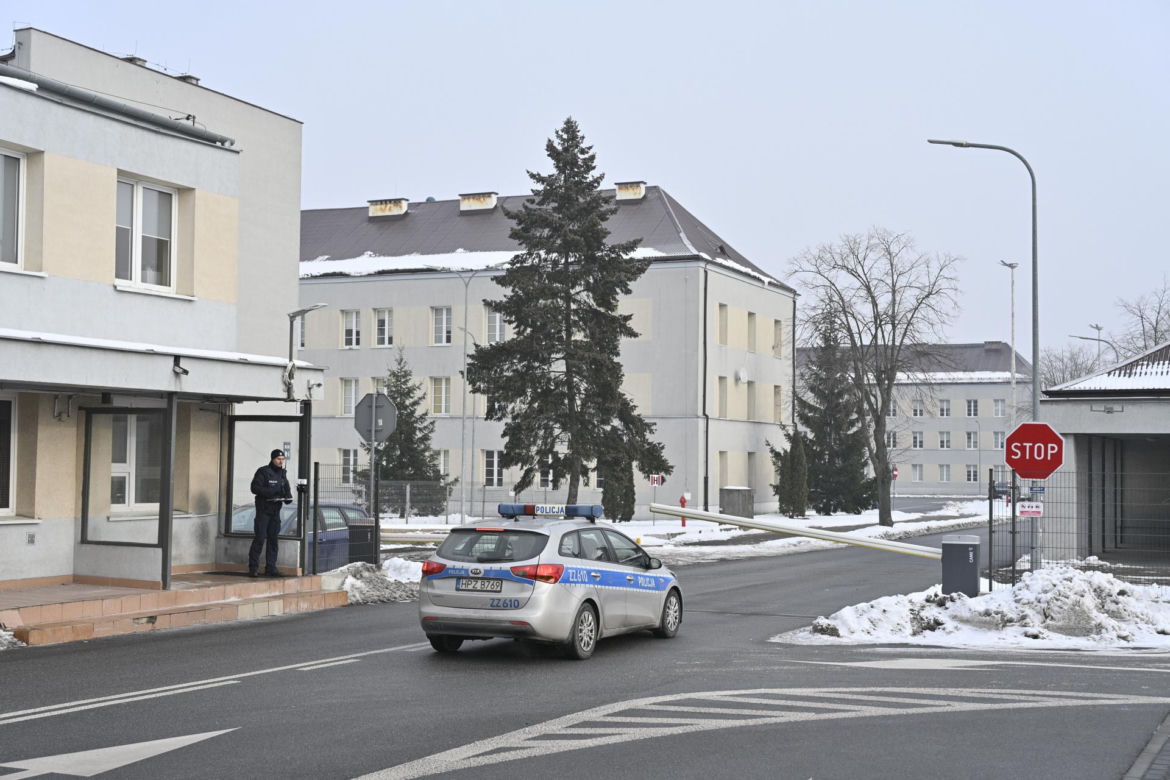 Pijany dowódca kompanii miał zgwałcić młodą policjantkę. Szokująca afera w policji