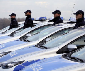 Radiowozy z napędem hybrydowym. Warszawska policja dostała 37 takich samochodów