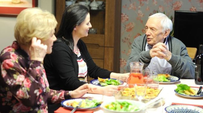 M jak miłość odc. 1232 Barbara (Teresa Lipowska), Teresa Zarzycka (Jowita Budnik), Lucjan (Witold Pyrkosz)