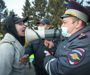 Rosjanie protestują przeciwko Putinowi! Tysiące na ulicach, aresztowania