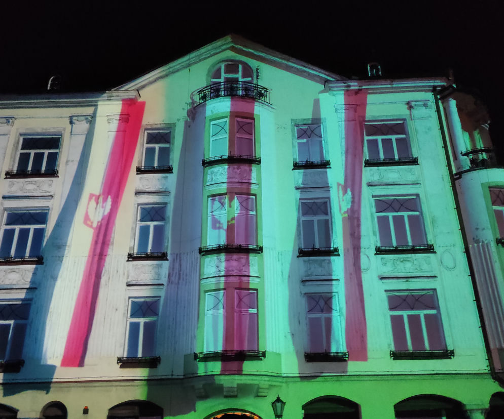 Historia Tarnowa opowiedziana światłem - mapping 3D na Placu Kazimierza