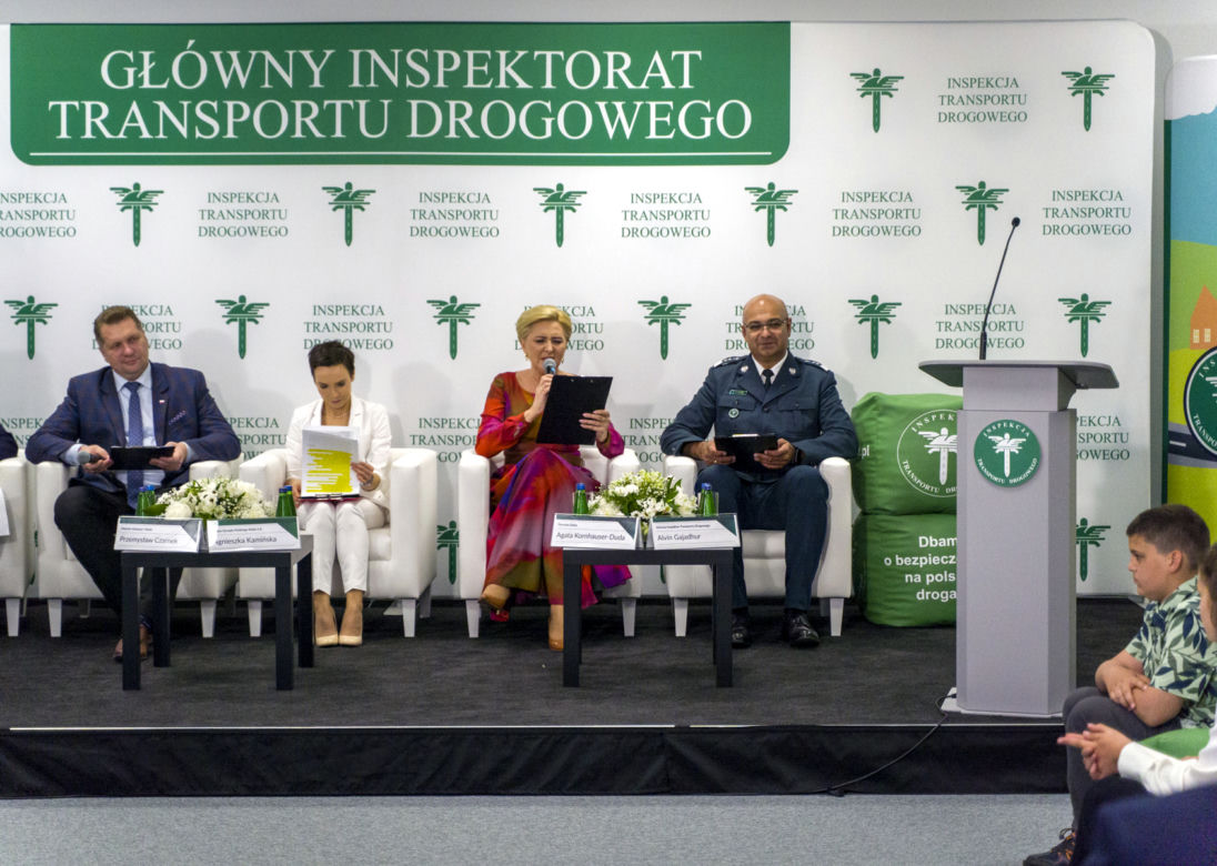 Twoje bezpieczne wakacje” – finał konkursu literackiego o bezpieczeństwie w ruchu drogowym