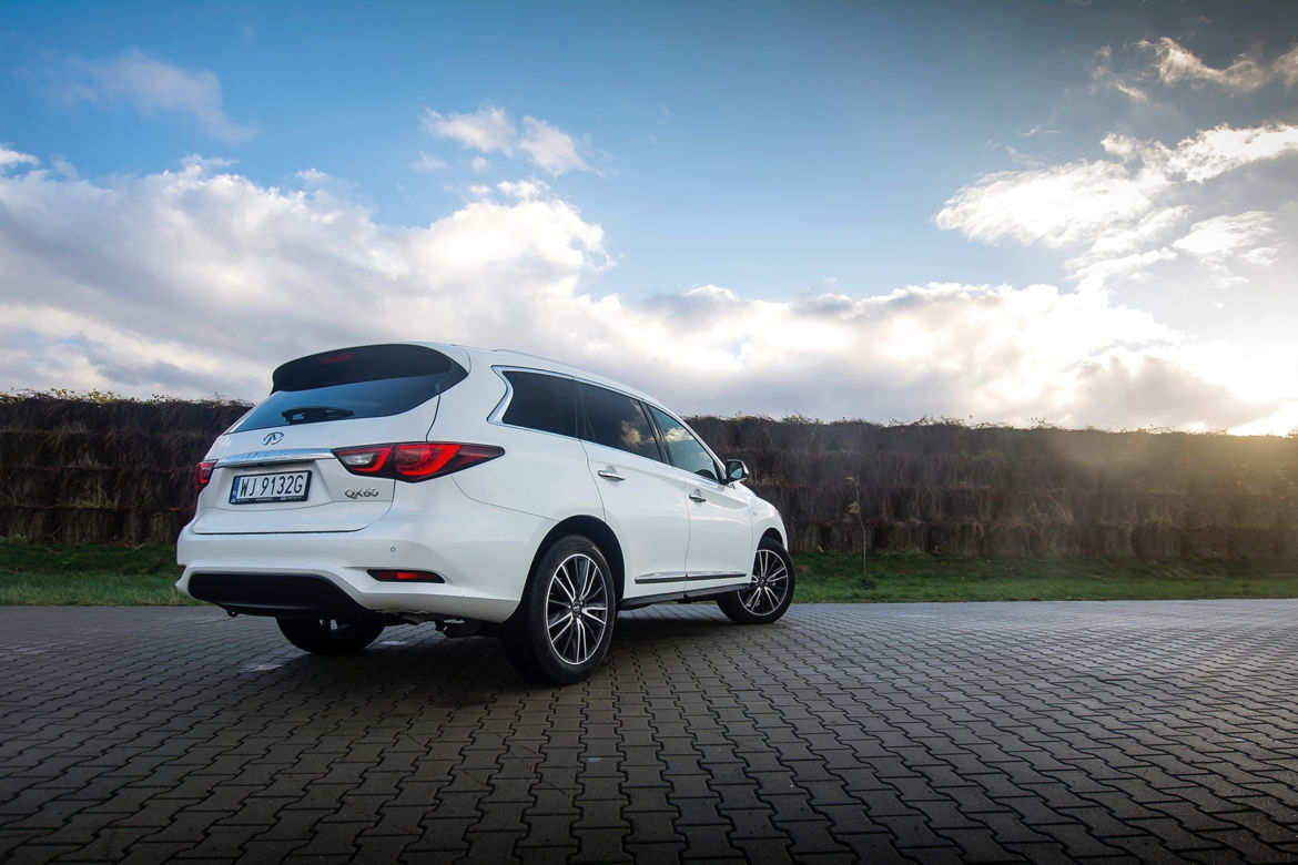 Infiniti QX60 Hi-Tech 3.5 V6 262 KM CVT