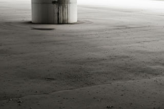 Tajemniczy pakunek pod wiaduktem. Jakie było realne zagrożenie?