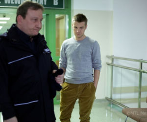 M jak miłość odc. 1000. Paweł Zduński (Rafał Mroczek), policjant Staszek (Sławomir Holland)