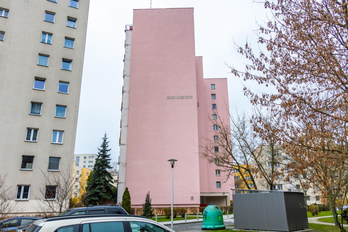 Pasteloza na warszawskich blokach - zobacz zdjęcia jaskrawych przykładów