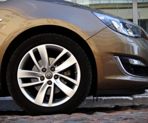 Opel Astra Sedan (Astra J)