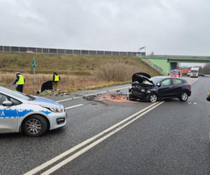 Dramatyczny wypadek na Mazowszu. 18-letni kierowca BMW w szpitalu