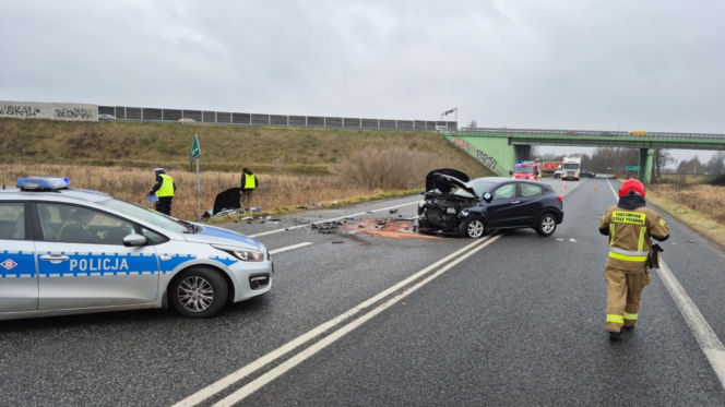 Dramatyczny wypadek na Mazowszu. 18-letni kierowca BMW w szpitalu