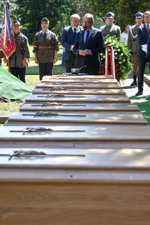 Uroczystości pogrzebowe powstańców warszawskich oraz cywilnych ofiar Powstania Warszawskiego
