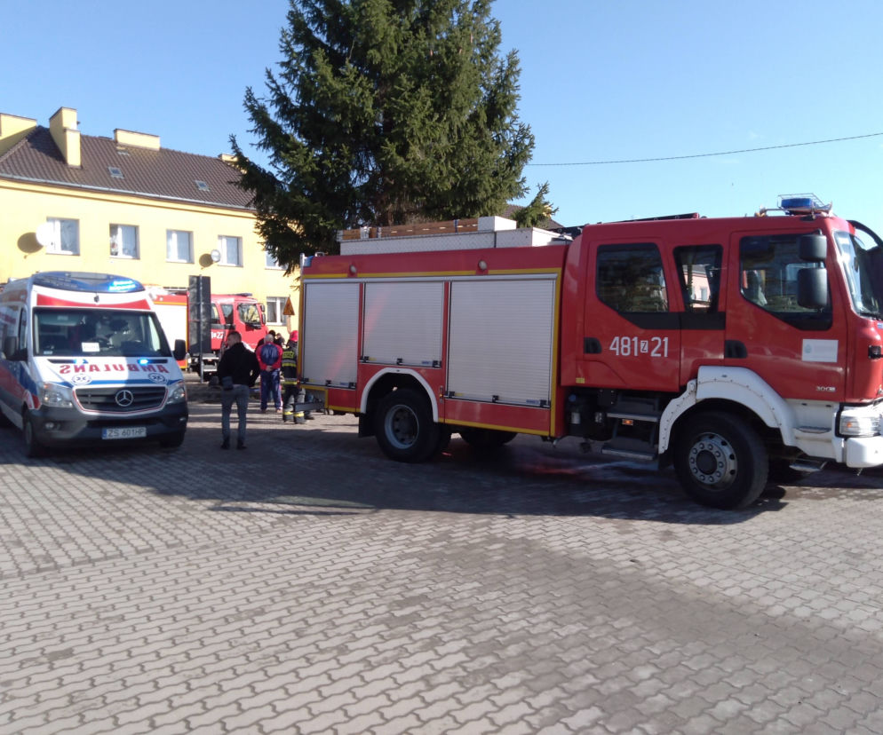 Wypadek na budowie w centrum Łobza. Pracownik został przysypany ziemią