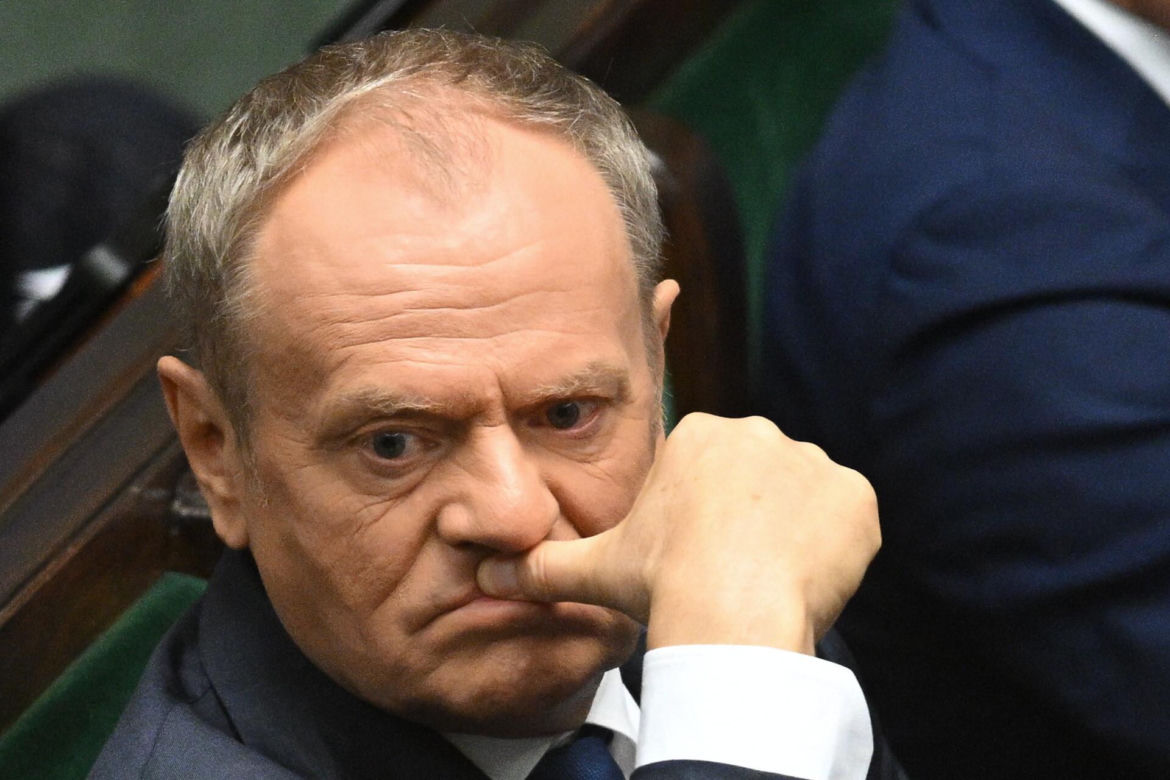 Sikroski bez hamulców do Macierewicza: Antek świrze!