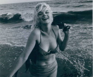 Nieznane zdjęcia Monroe w domu aukcyjnym Paddle8