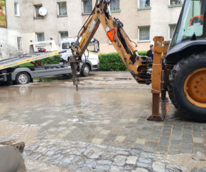 Awaria wodociągowa na Komuny Paryskiej