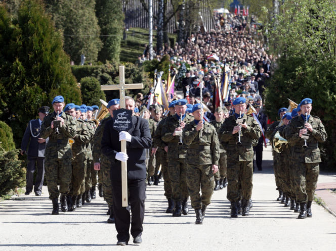 Młodziutka stewardessa miała przed sobą całe życie. Na grobie Justyny Moniuszko wyryto symboliczne słowa