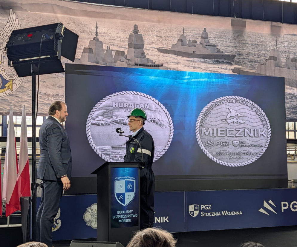 Palenie blach pod przyszłego ORP Huragan