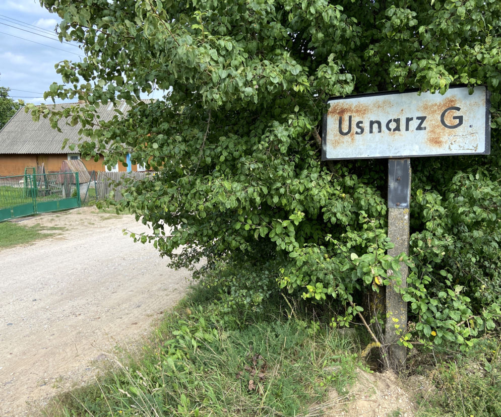 Rolnik z Usnarza Górnego: Przyjechali tu z Warszawy i zrobili nam śmietnik