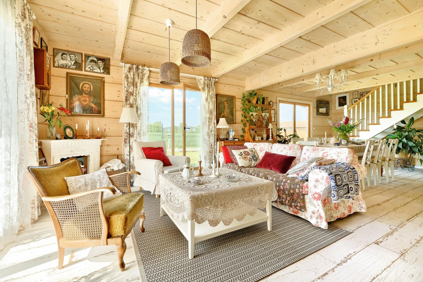 Salon w stylu podhalańskim