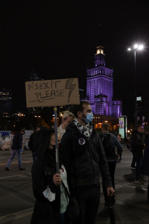 Strajk Kobiet w Warszawie. Tłumy znów wychodzą na ulice