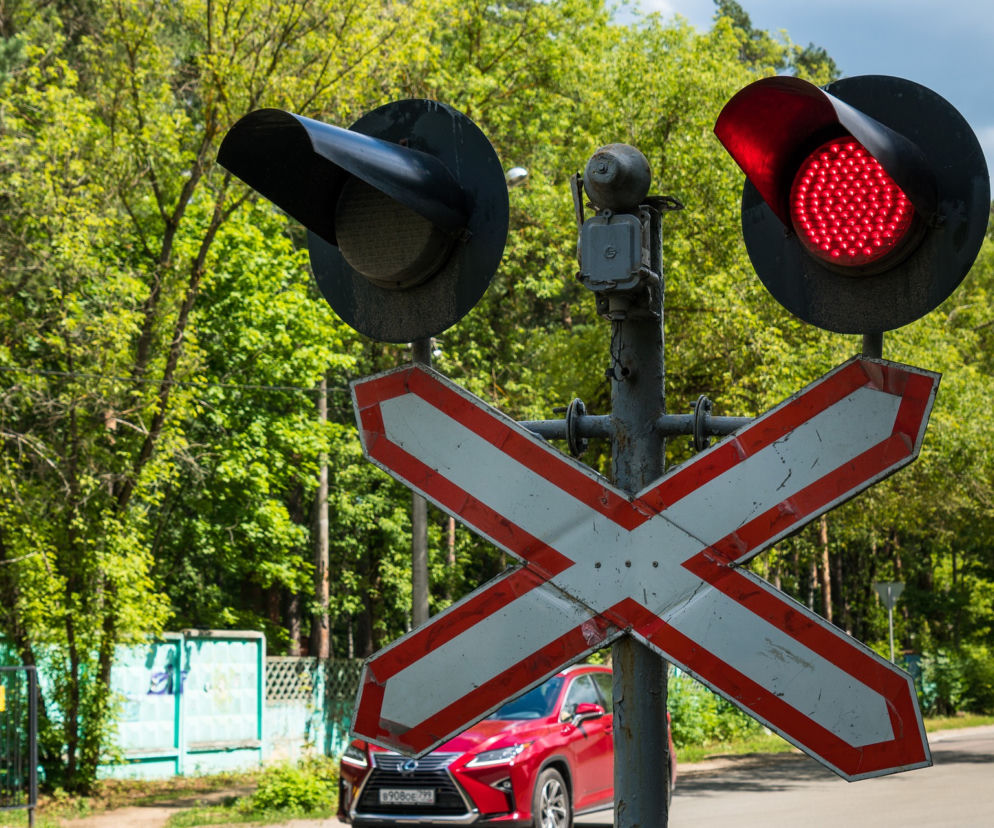 Po pijanemu kierował samochodem. Zasnął przed przejazdem
