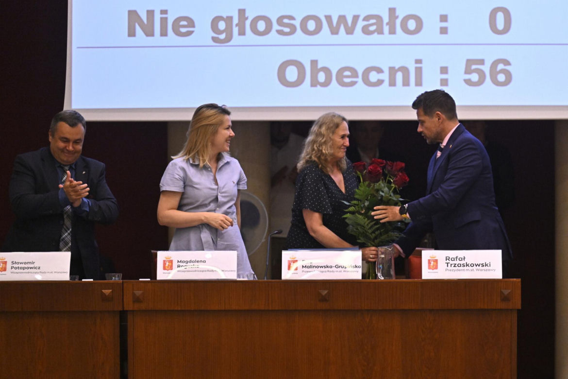 Trzaskowski z wotum zaufania za rządy w 2023 r. 