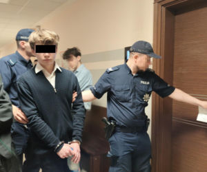 Jechał pod wpływem alkoholu, rozbił mercedesa o słup. 18-letnia Ania zginęła na miejscu