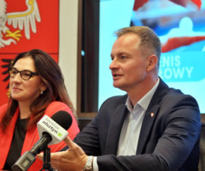 Podwyżka dla marszałka bez debaty i sprzeciwu. Wiadomo, ile będzie zarabiać