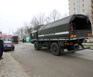 Bomba przy szkole