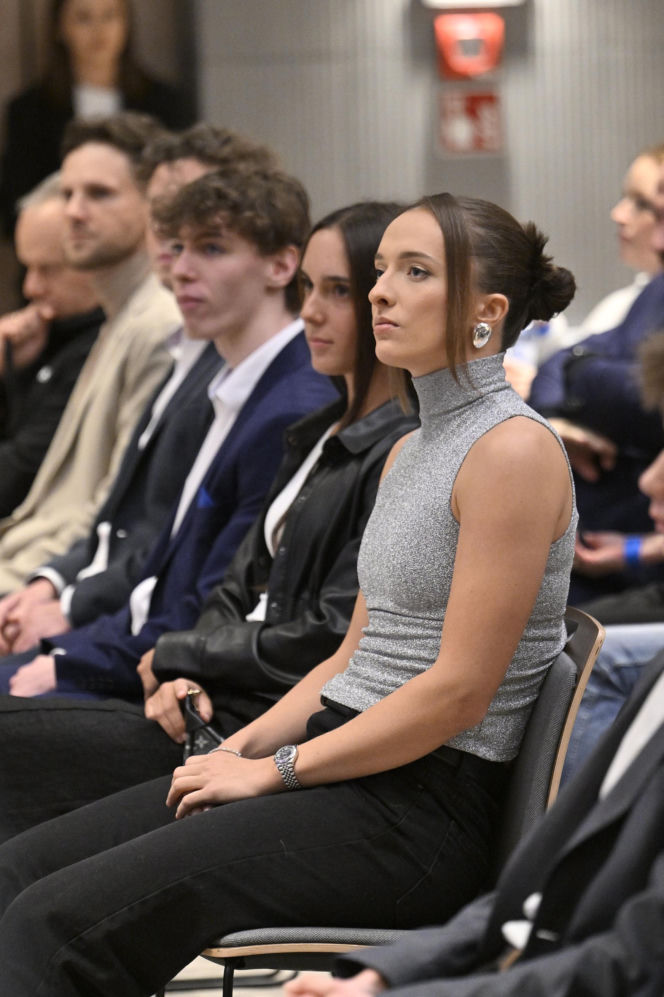 Iga Świątek i Daria Abramowicz na konferencji