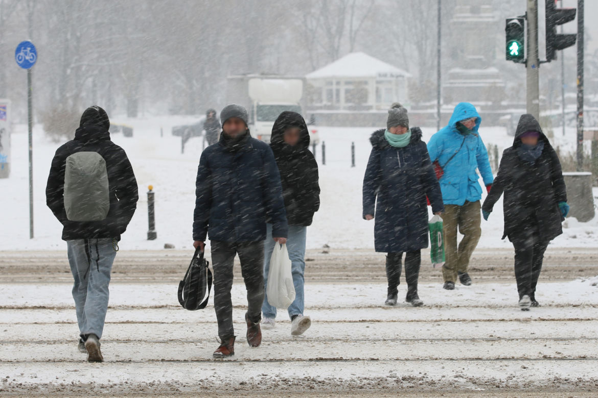 Wielka śnieżyca w Warszawie. Kiedy przestanie sypać? Zaskakująca prognoza