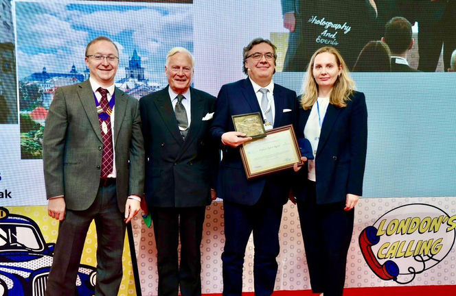 Lubelski okulista z nagrodą o randze okulistycznego Nobla. Doceniony został za wkład w rozwój okulistyki  