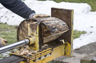 Łuparki do drewna: rodzaje, zastosowanie i ceny 2026 