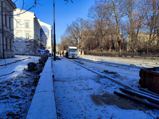 Koszmar w centrum Krakowa. Remont torowiska na Piłsudskiego potrwa do 2026 roku! Mieszkańcy tracą cierpliwość