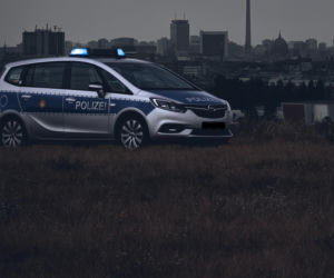 Brutalny napad na 17‑letniego Polaka w Niemczech. Zaciągnęli go w ciemną uliczkę i grozili, że go „zadźgają”