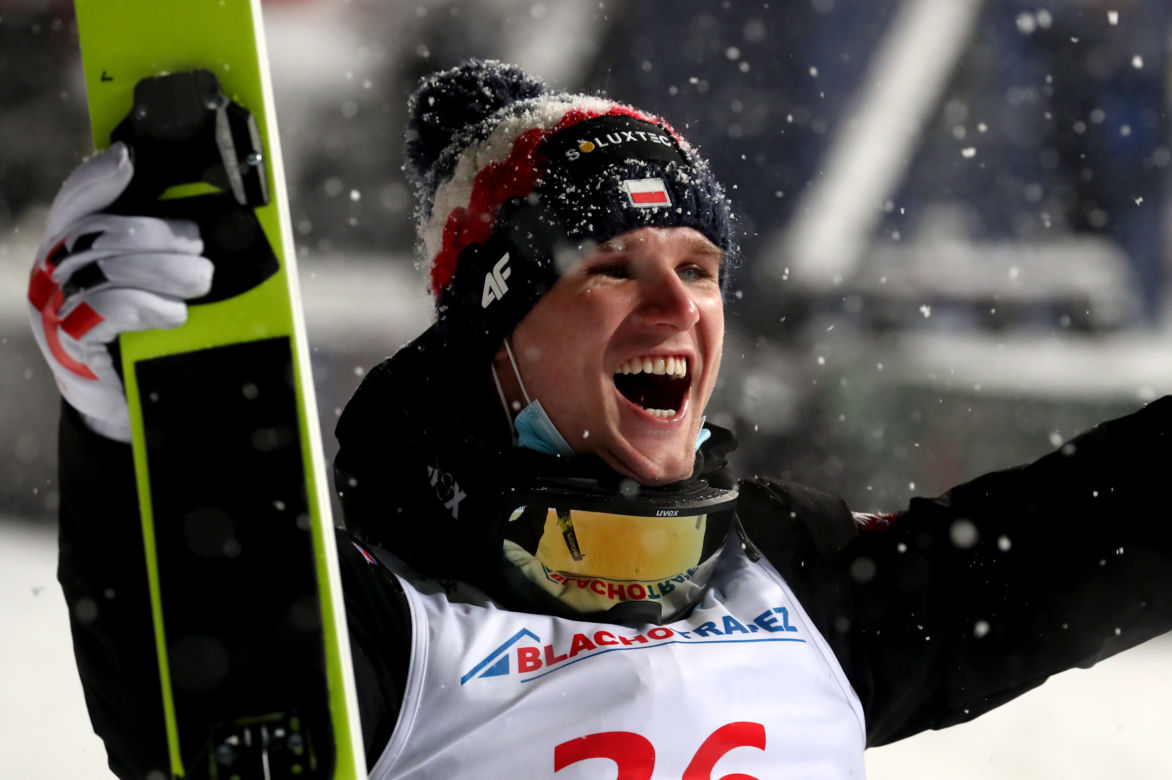 Skoki narciarskie w Zakopanem 13.02.2021. Andrzej Stękała na podium! 