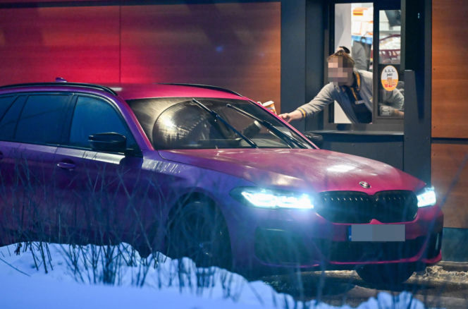 SKOLIM robi masę, ja fast food i kiełbasę