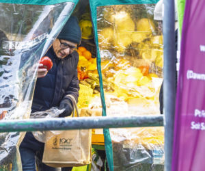 Senator Krzysztof Kwiatkowski na zakupach