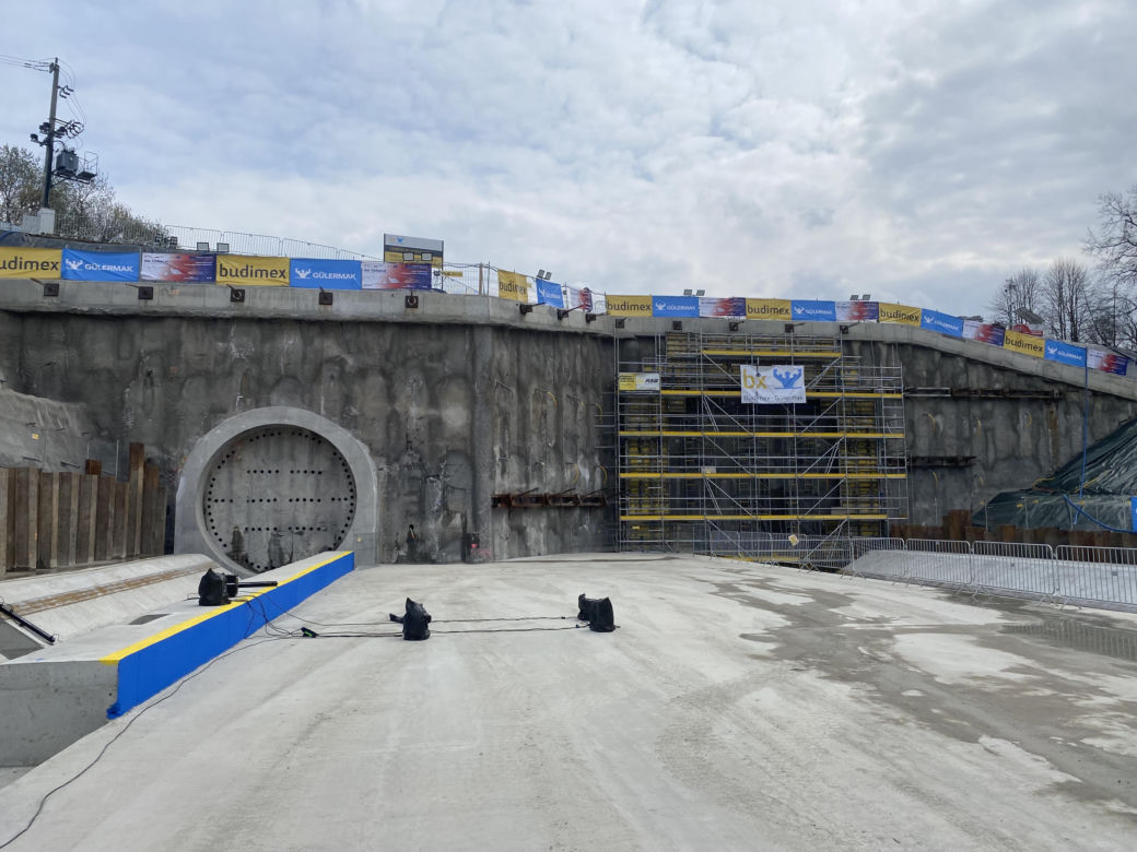 Przebito pierwszy tunel na trasie Podłęże-Piekiełko