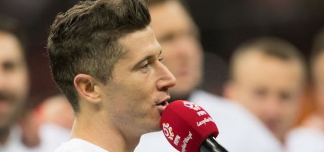 Lewandowski raperem - piłkarska wersja hitu Jeden Osiem L 