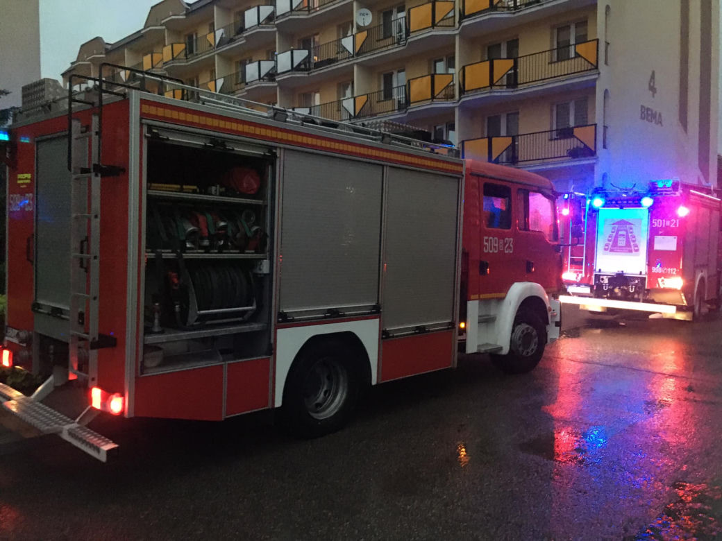 Burze w Podlaskiem. Zalane ulice, posesje, piwnice. Strażacy liczą straty