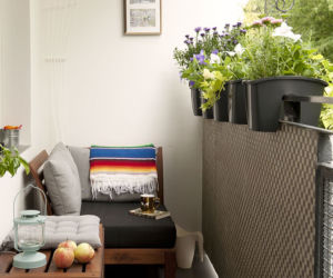 Ładny mały balkon w bloku