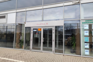 Zerwała się winda z pasażerem