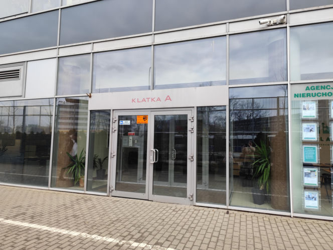 Zerwała się winda z pasażerem