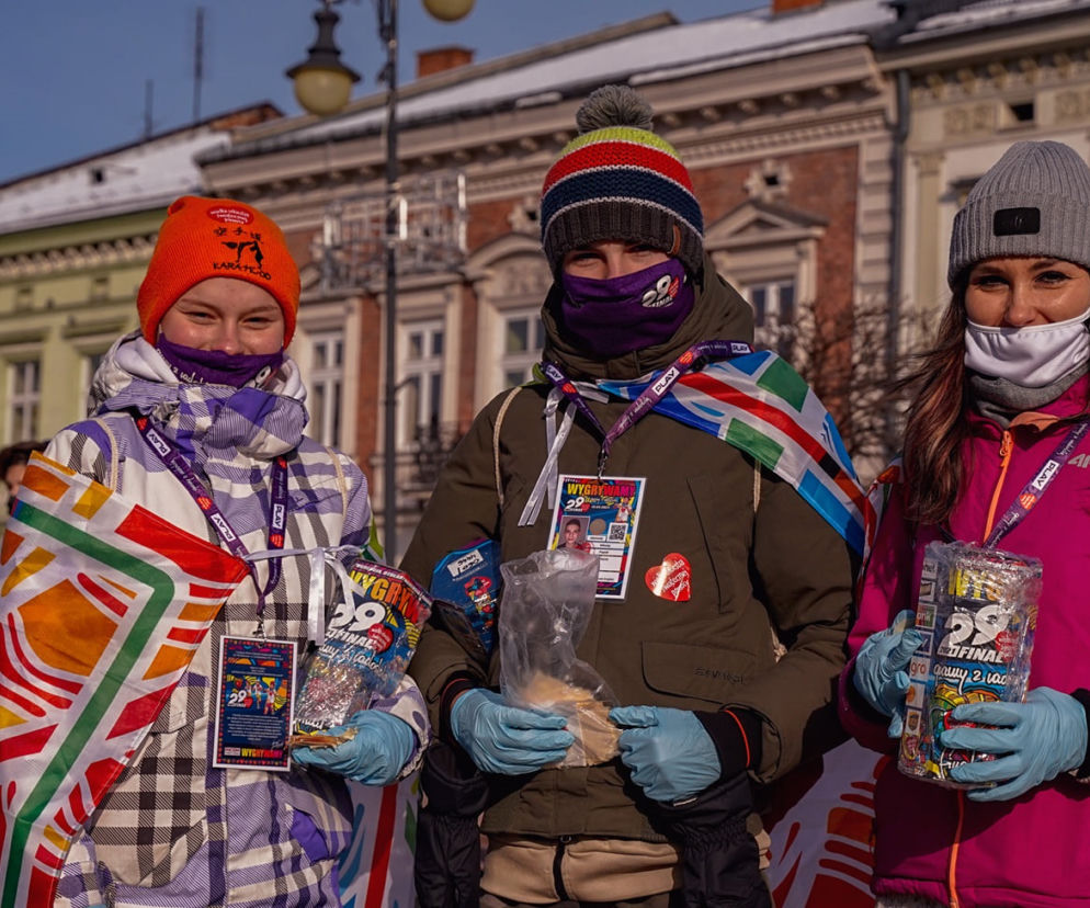 Wolontariusze nowosądeckiego sztabu WOŚP w 2021 roku 